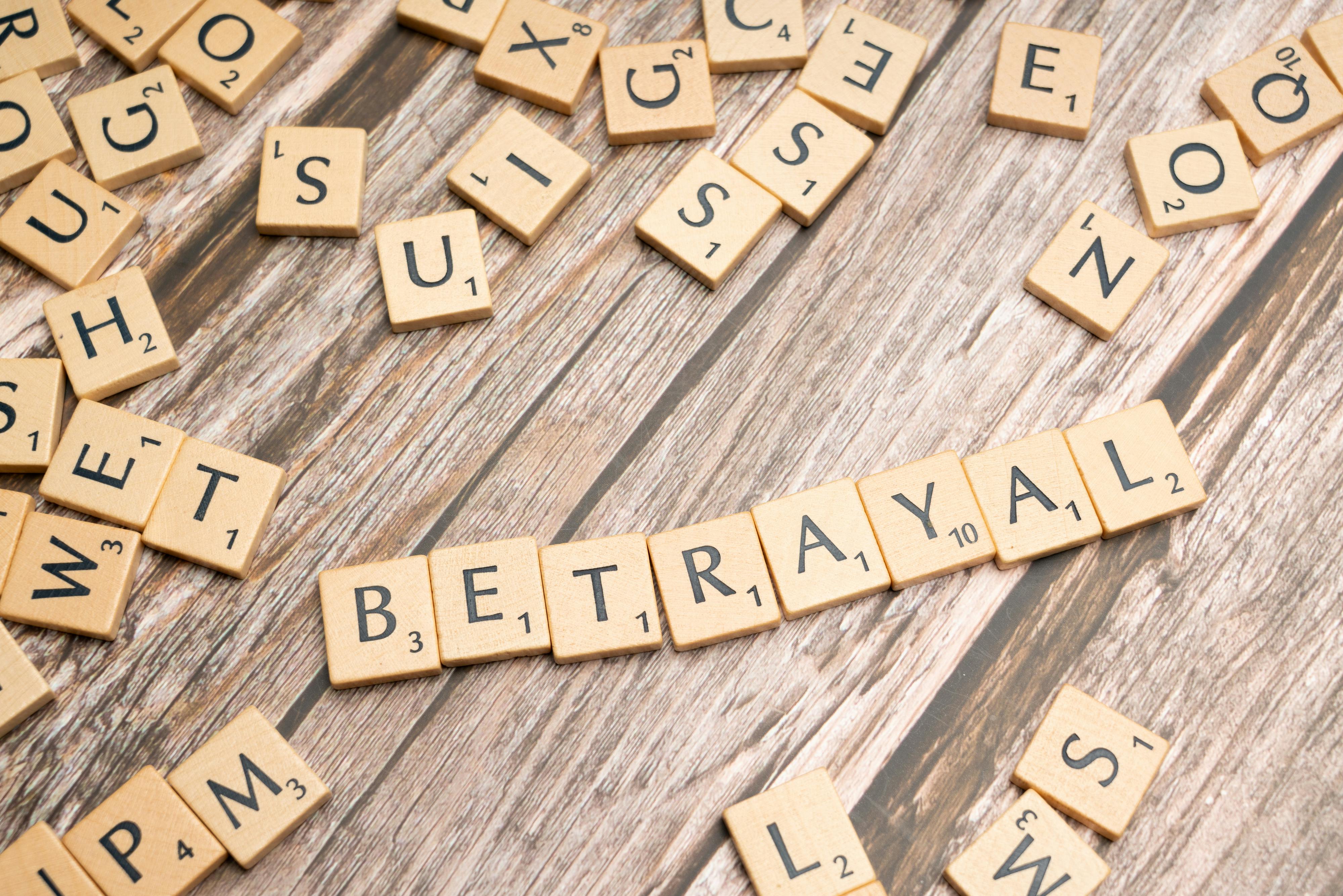 Os Cordeiros com Dentes - Betrayal e deception